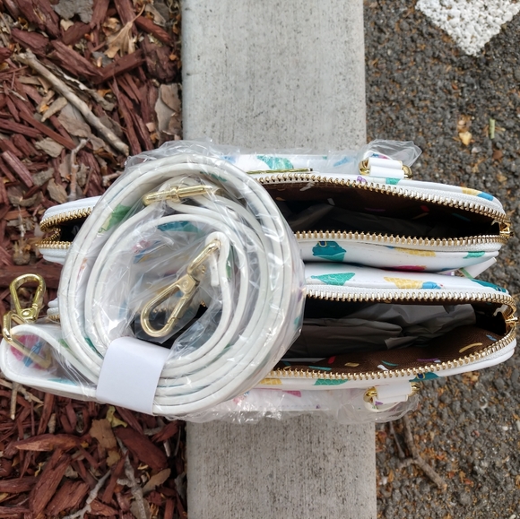 Disney Loungefly Princess Ice Cream Cone Purse - Picture 11 of 11